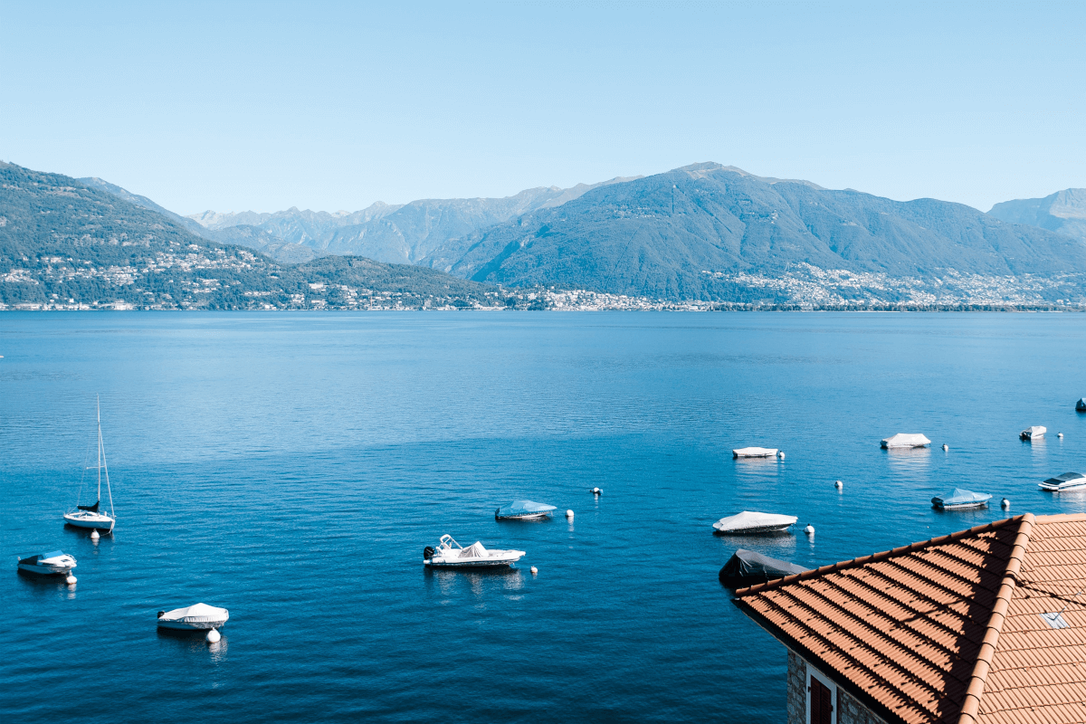 Der SBF-Binnen erlaubt auch das Befahren des italienisch-schweizerischen Lago Maggiore.